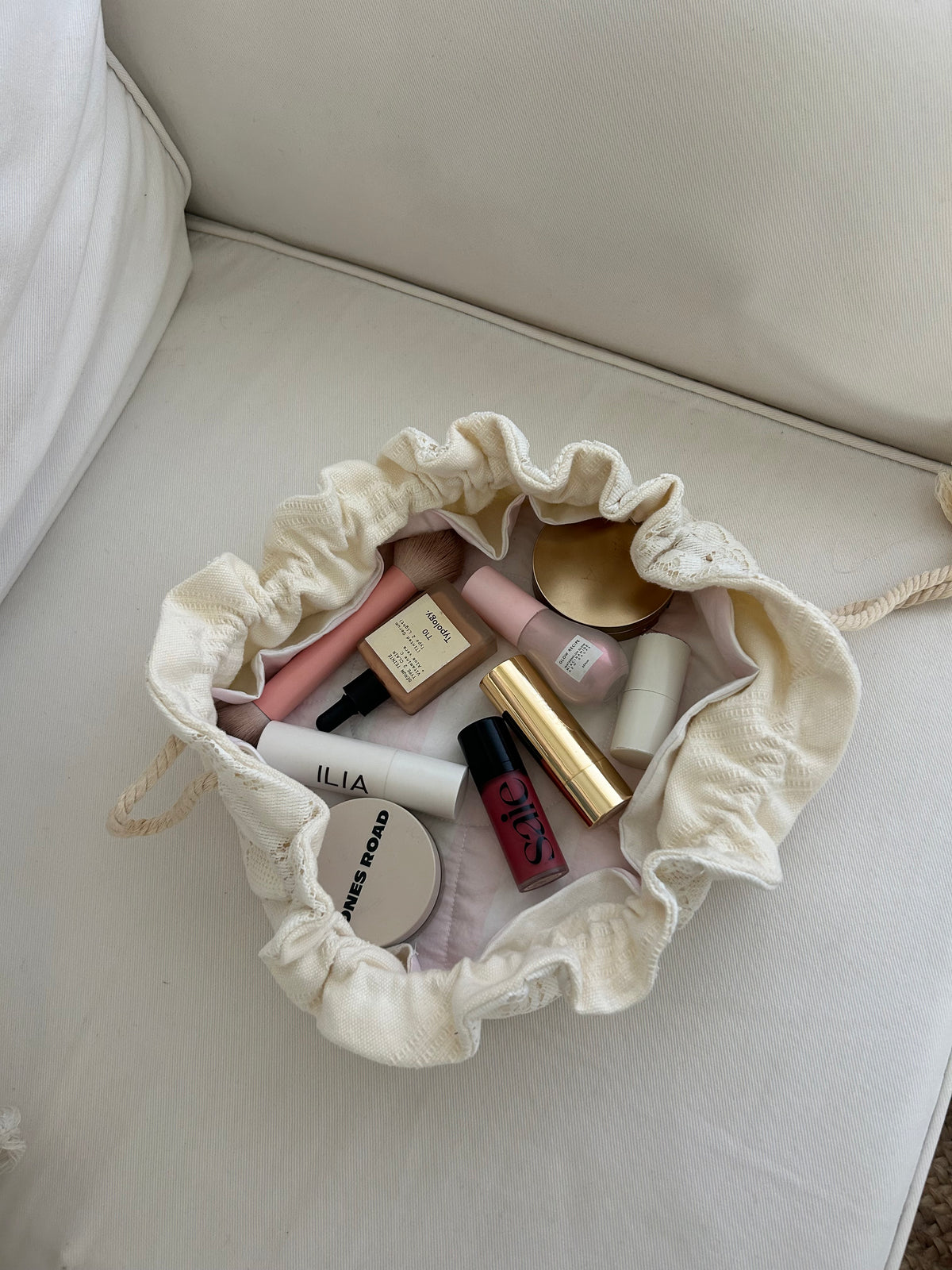 Jocelyn Pouch Lace